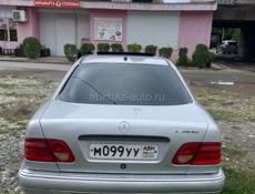 Mercedes-Benz E-Класс