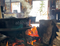 ОФИЦИАНТЫ В АПАЦХУ НА ОЗЕРЕ РИЦА