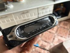 Магнитофон срочно 2 тысячи от дам 