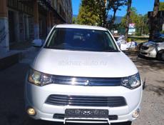 Mitsubishi Outlander XL