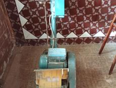 Цикловачный, 3 фазы. Переделанный на 220 вольт