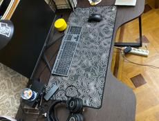 Продам компьютерный стол