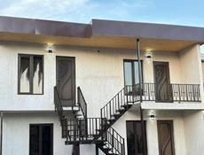 Сдается двухкомнатный номер на длительный срок