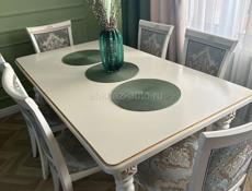 Стол со стульями 