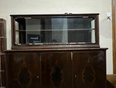 Сервант старинны 