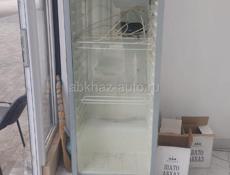 Холодильник витринные 