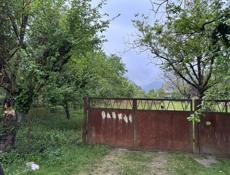 Продаётся участок ,ачадара ул Эшерская,6 соток,документы в порядке,земля оформлена,есть разрешение на строительство!!!Цена 1400000; снижена из-за срочности,любопытных и риэлторов не беспокоить!!! Тел 923-87-47