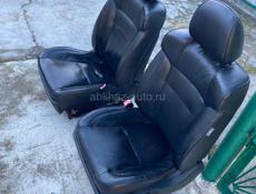 Два передних сиденья атлет 