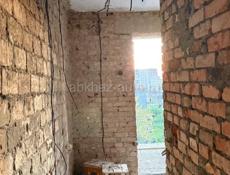 Продается 3-комнатная квартира в Сухуме, в районе Колос