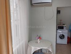 Центр Сухума сдам номер до конца мая