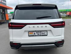 Lexus LX