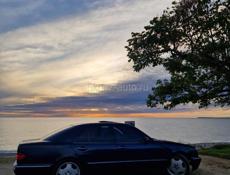 Mercedes-Benz 200-Series