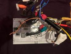 Магнитола алпайн, пару кнопок не хватает все работает отлично