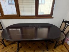 Деревянный стол и комплект деревянных стульев