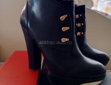 Продаются ботильоны!