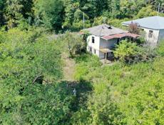 Продаю бельтажный дом с участком 