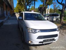 Mitsubishi Outlander XL