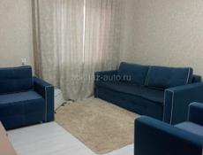 Продаю диван с креслами 