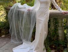 Продаю свадебное платье ( по всем вопросам звонить +79409715555 )