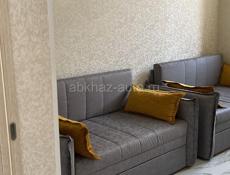 Сдается 2-х комнатная кВ в центре Сухума. Рынок