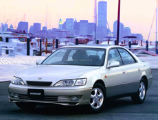 Лобовое стекло Toyota Windom 1996-2001