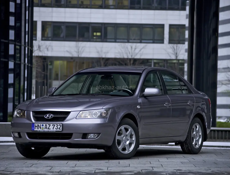 Лобовое стекло Hyundai Sonata NF 2004-2010