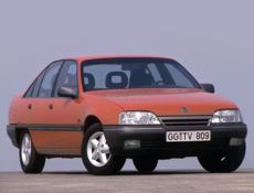 Лобовое стекло Opel Omega A 1984-1994