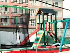 Сдам двух этажный дом до лета