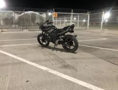 Продам айфон 8