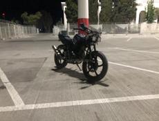 Продам айфон 8