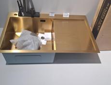 Продам мойку новая в упаковке срочно 