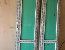 Продаю 2 двери , полный комплект , все к нему есть 