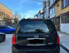 Infiniti QX56