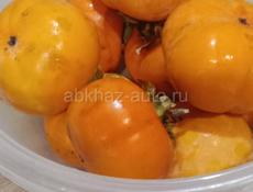 Продаётся плоская Хурма цена 60 рублей 