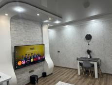 Сухум улица Аргун дом 12 на против школы номер 15 внизу дома Амра банк рядом Абырлыш Универсам это выезд с нового района!!! Этаж 4 подъезд 1 квартира 2 х комнатная большая! Срочна