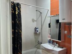 Сухум улица Аргун дом 12 на против школы номер 15 внизу дома Амра банк рядом Абырлыш Универсам это выезд с нового района!!! Этаж 4 подъезд 1 квартира 2 х комнатная большая! Срочна