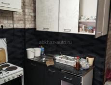 Хорошая квартира с мебелью зайти и жить .