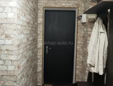 Хорошая квартира с мебелью зайти и жить .