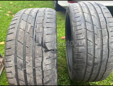 235/40 R19