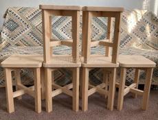 Табуретки деревянные