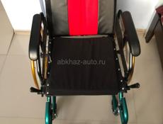 Продаю инвалидную коляску 
