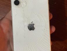 Аифон 11 64 гигобаит 75 АКБ писать вацап задняя крышка толко разбита не лагает 