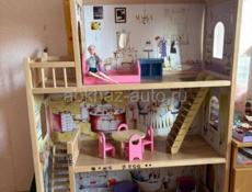 Кукольный домик для Барби с мебелью