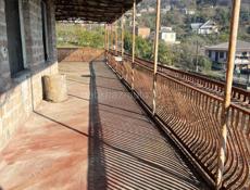 Продается дом на восстановление,с участком 40 соток