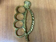 Кастет 3 торг в хорошем состояние 