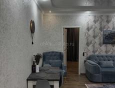 Сухум улица Аргун 12 дом Банка Амра на против 15 школы где Абырлыщ квартира на 4 этаже 2 х комнатная полностью готова к проживанию ремонт свежий медель техника новая продаю срочно