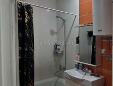 Сухум улица Аргун 12 дом Банка Амра на против 15 школы где Абырлыщ квартира на 4 этаже 2 х комнатная полностью готова к проживанию ремонт свежий медель техника новая продаю срочно