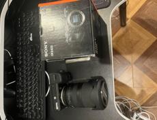 Продается камера Sony 6400(Объектив,вспышка,sd карта)