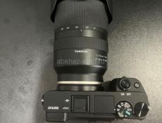 Продается камера Sony 6400(Объектив,вспышка,sd карта)