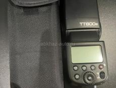 Продается камера Sony 6400(Объектив,вспышка,sd карта)